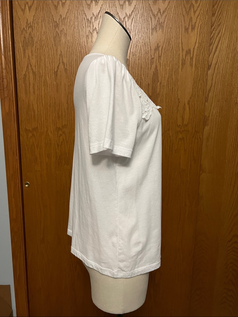 Liz Claiborne White Eyelet Yoke Short Sleeve Tee - Picture 2 of 6